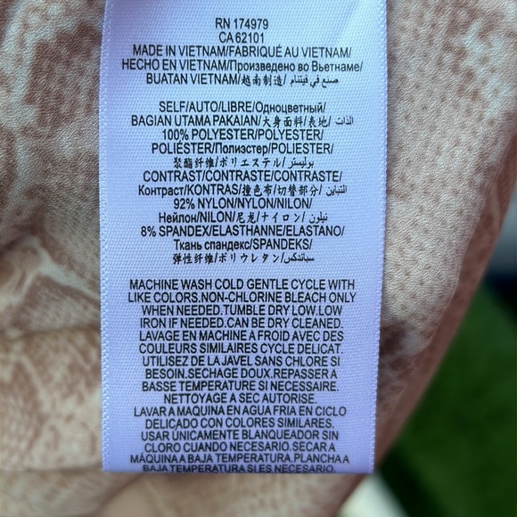 BCBGMAXAZRIA Bare Pink Python Print Faux Wrap Front Snake Print Bodysuit Sz L - Picture 13 of 16